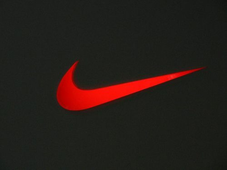 Swoosh перевод. Nike Swoosh 1971. Nike Swoosh Black. Nike Red. Nike cor72z.