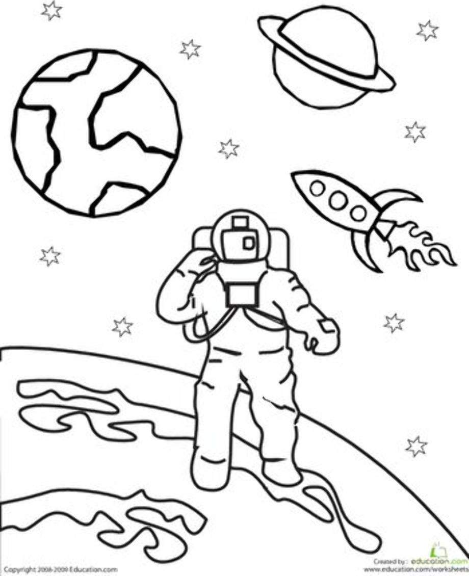 Раскраски ко Дню космонавтики