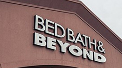 Teen runaway found \'camping\' inside Bed, Bath & Beyond | The ...