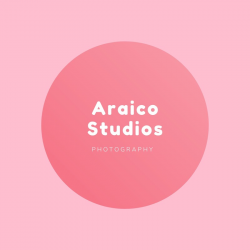 Pink Circle Gradient Photography Logo - Templates by Canva