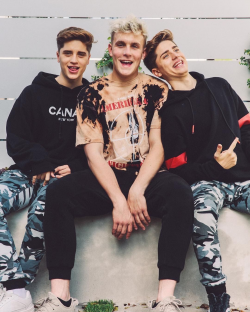 Omg // Pinterest @iamjadeselena in 2019 | Martinez twins ...