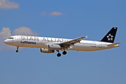 File:D-AIRW A321-131 Lufthansa(Star Alliance c-s) PMI ...