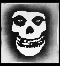 Misfits Logo Stencil | Misfits Fiend Skull graffiti by ...