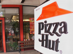 Pizza Hut is bringing back its classic logo as a retro nod ...