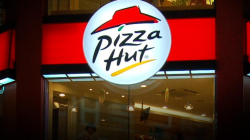 Pizza Hut to start closing dine-in restaurants