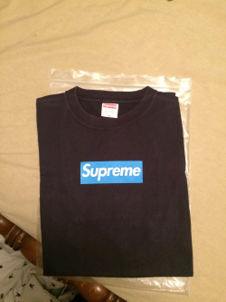 Legit check supreme 2005 box logo tee - Album on Imgur