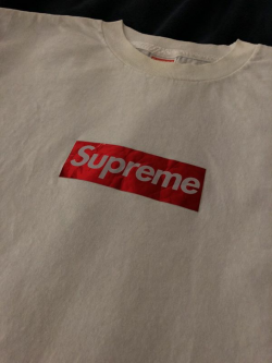 Supreme Holographic Box Logo Tee *Rare AF for Sale in Chino ...
