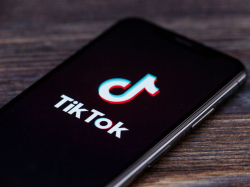 How to add text on a TikTok video and customize it ...