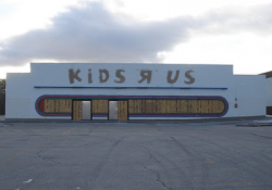 The Caldor Rainbow: Toys \