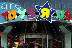 Revived Toys \'R\' Us brand opens 1st store in Paramus, New ...