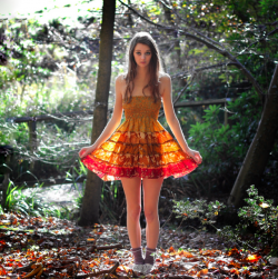 r/WtSSTaDaMiT – When the Sun Shines Through a Dress and ...