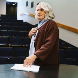 Transparent Season 4 Premiere Recap: \'Standing Order\'