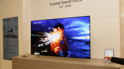 LG Display shows off the 8K, rollable, transparent TV future ...