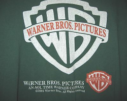 WARNER BROS PICTURES WB Logo Green 2001 Hoodie T-Shirt Long ...